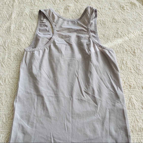 New balance size medium gray tank top nylon blend - Picture 4 of 7